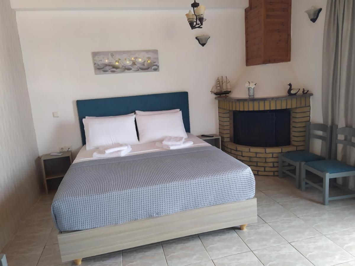 Number One Apartment Asprokklisi Екстериор снимка