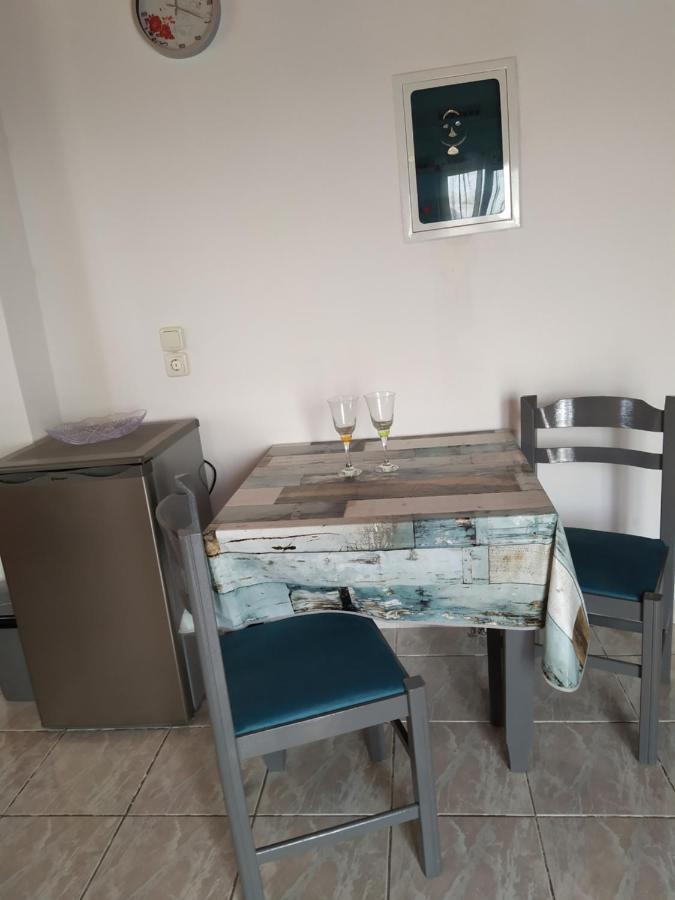 Number One Apartment Asprokklisi Екстериор снимка