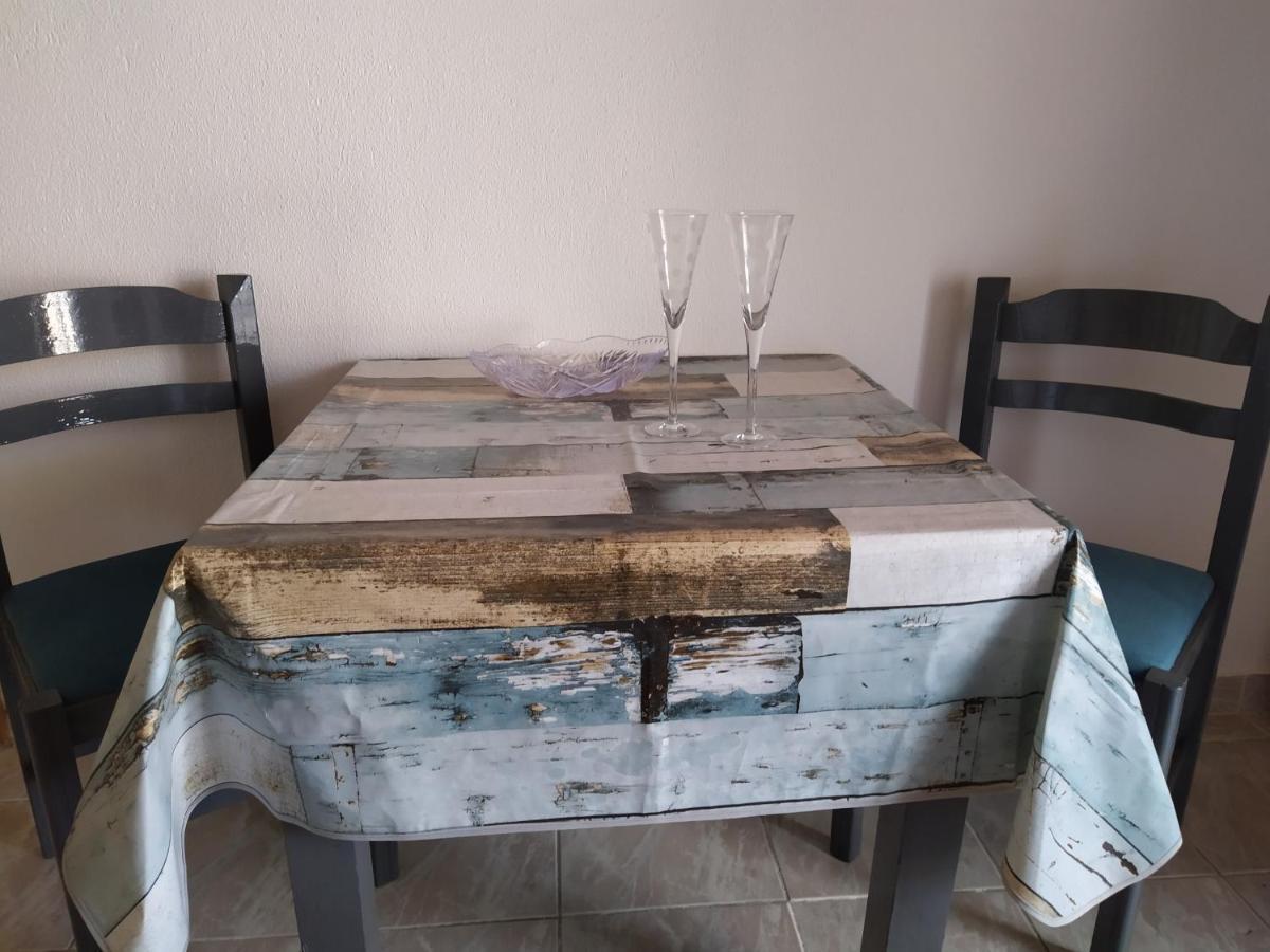 Number One Apartment Asprokklisi Екстериор снимка
